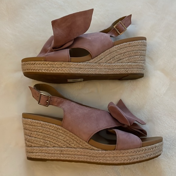 Women’s UGG sandals, size 8 1/2 - Picture 8 of 13